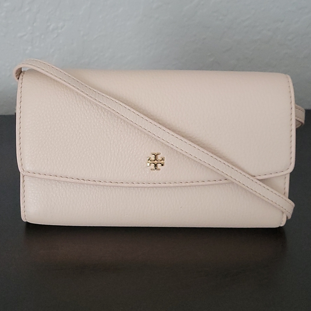 Tory Burch Robinson Crossbody Wallet